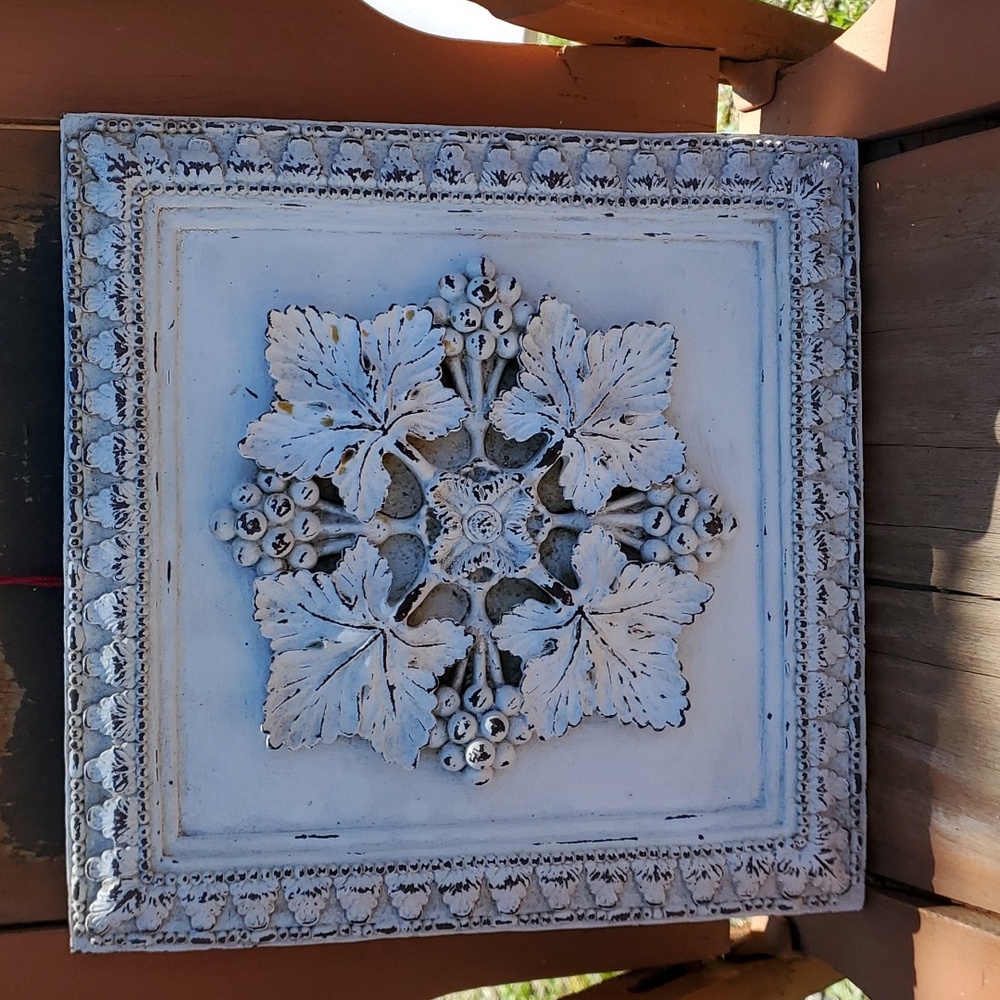 Wall art medallion